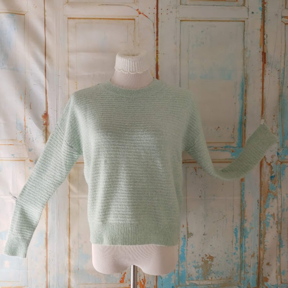 NWT Vero Moda soft textured crew neck long sleeve sweater/size s/minty green
